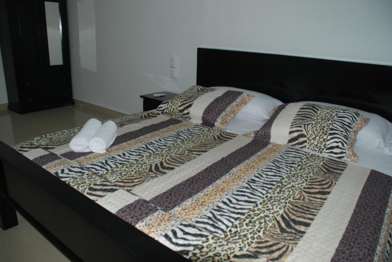 Hotel Coastalbay 2 & Golf Cart Rental San Pedro  Exterior foto